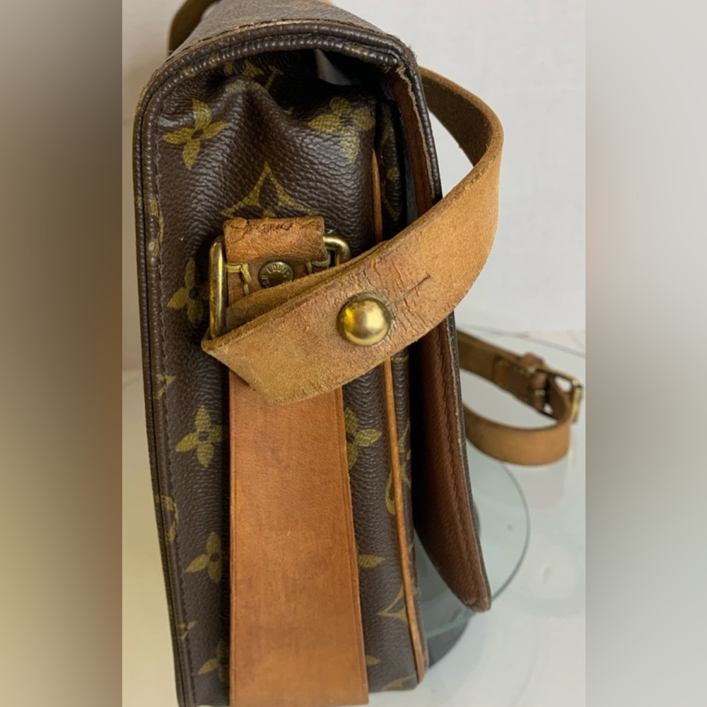 Louis Vuitton Monogram Cartouchiere GM Crossbody - Picture 5 of 10
